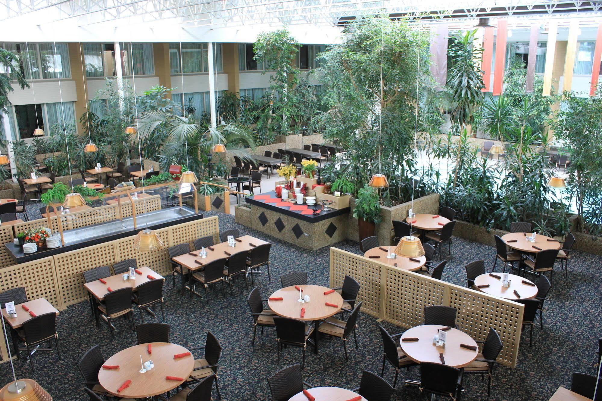 Westlock Inn & Conference Centre Ngoại thất bức ảnh